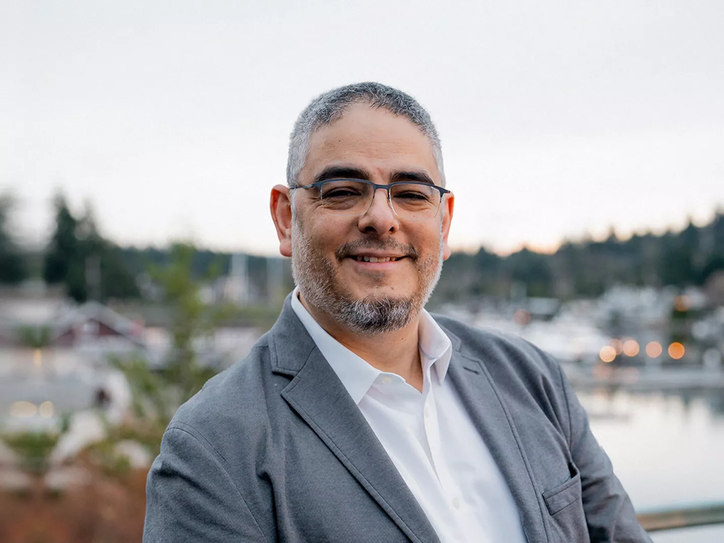 Luis Vega, DDS — Issaquah Office
